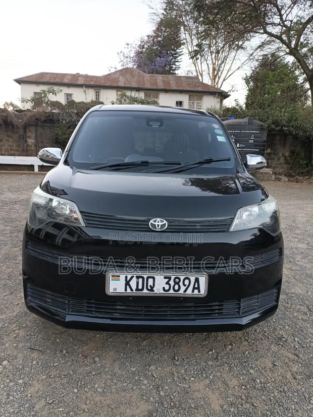 Toyota Spade 2017 Gray