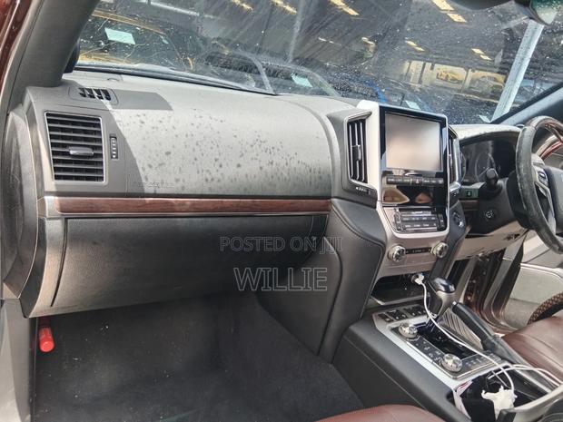 Toyota Land Cruiser 2016 Maroon