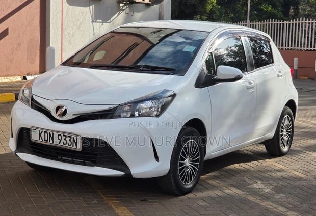 Toyota Vitz 2016 White