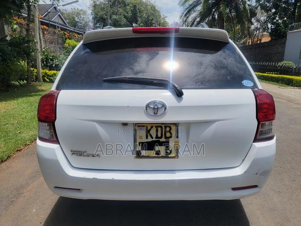 Toyota Corolla Fielder 2014 White
