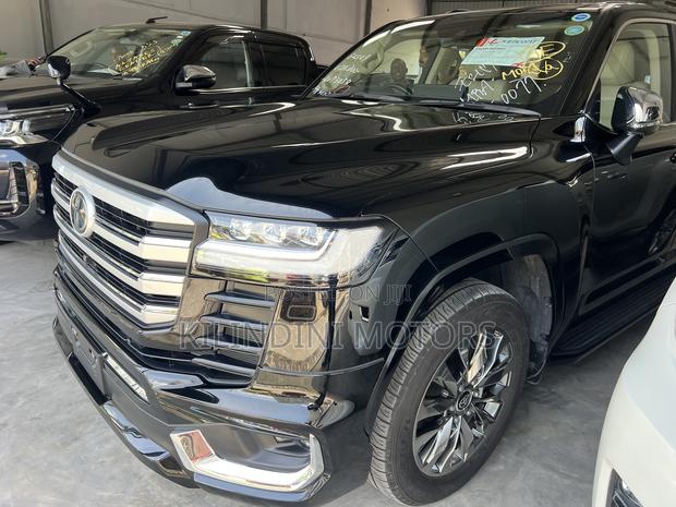 Toyota Land Cruiser 2023 Black