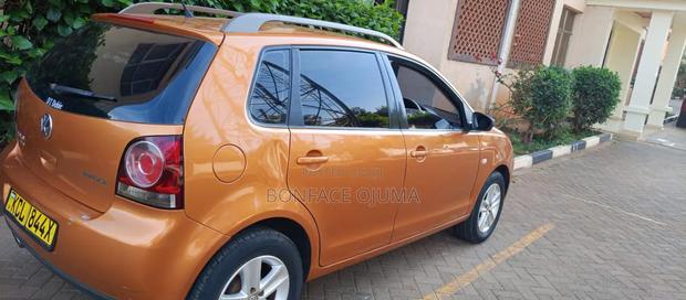 Volkswagen Polo 2016 Maroon