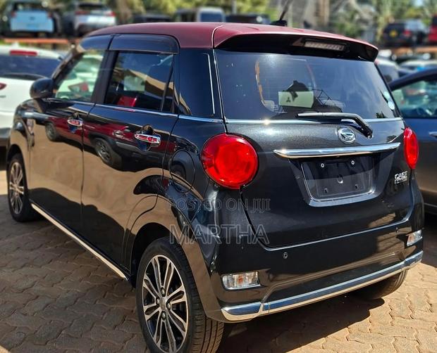 Daihatsu Cast 2019 Blue