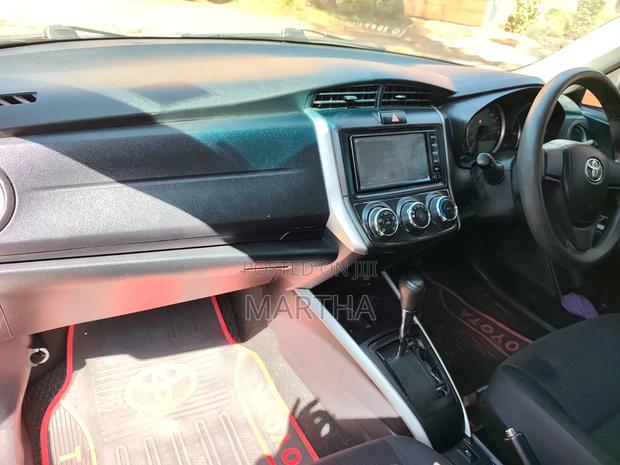 Daihatsu Cast 2019 Blue