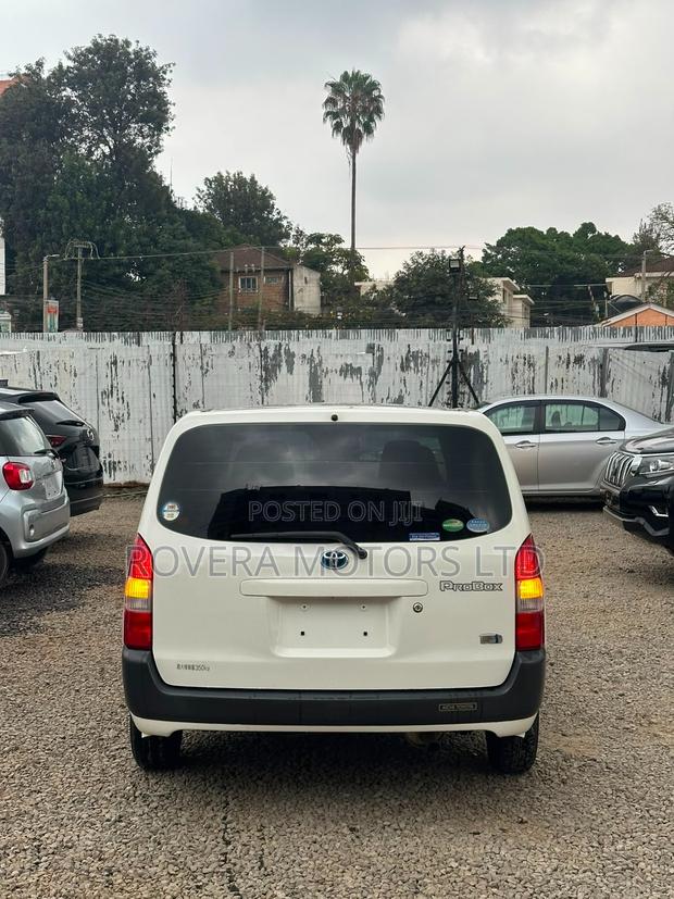 Toyota Probox 1.5 Hybrid GL 2020 White