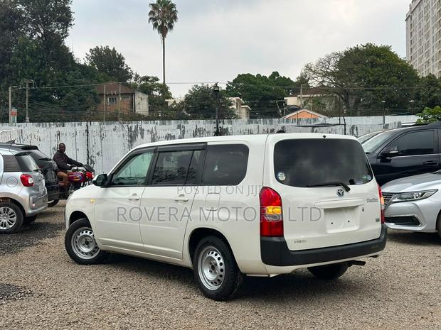 Toyota Probox 1.5 Hybrid GL 2020 White
