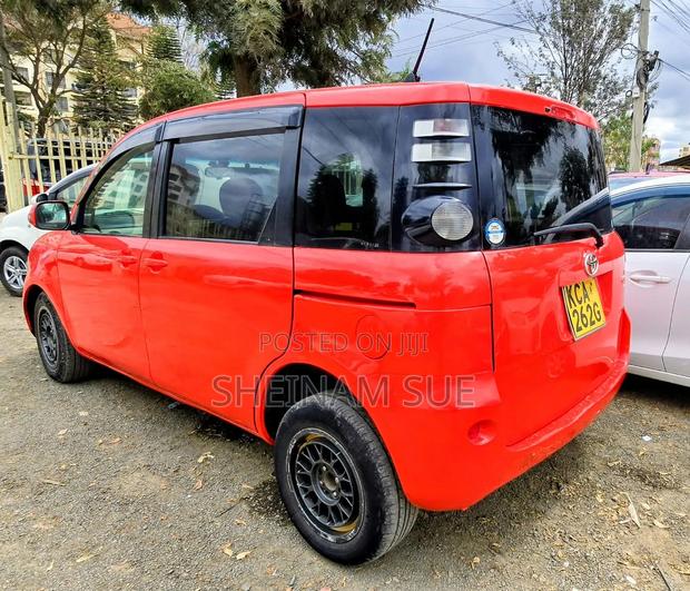 Toyota Sienta 1.5 AWD 2007 Red