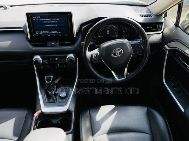 Toyota RAV4 2020 White