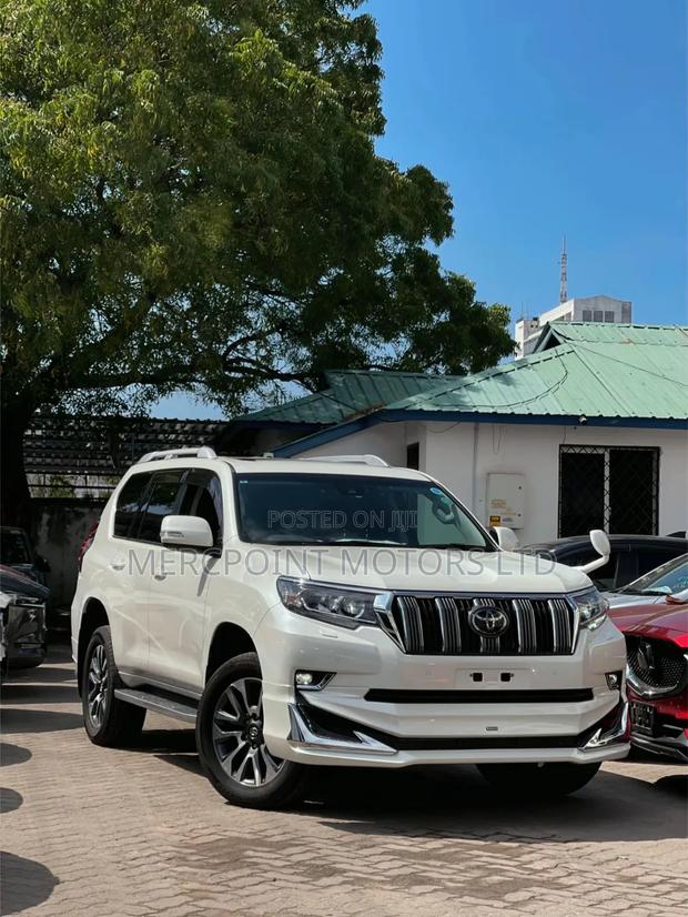 Toyota Land Cruiser Prado 2.7 2019 Off white