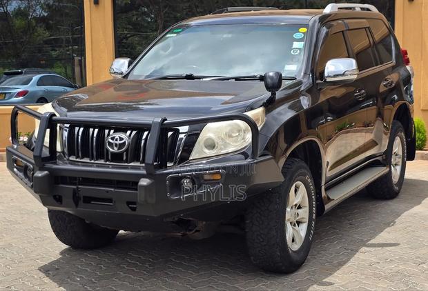 Toyota Land Cruiser 2013 Black