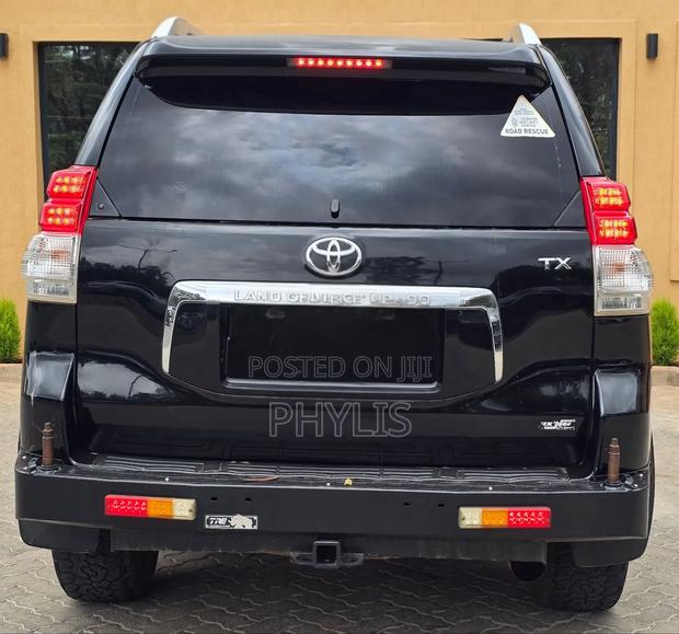 Toyota Land Cruiser 2013 Black