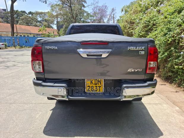 Toyota Hilux Revo Double Cab Deisel 2.4 AWD 2017 Gray
