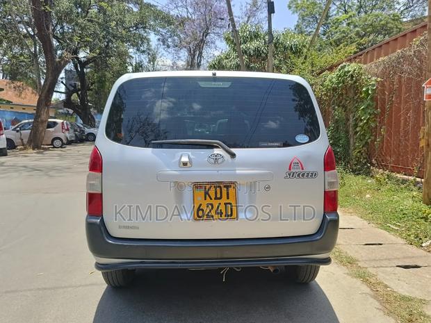 Toyota Succeed 2018 Silver