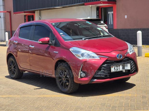 Toyota Vitz 2019 Red