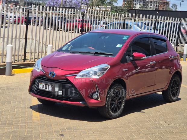 Toyota Vitz 2019 Red