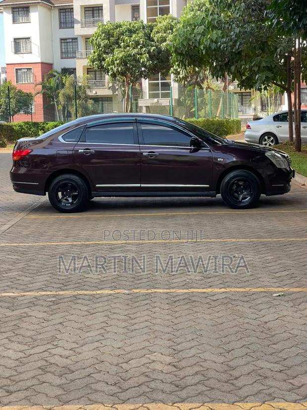 Nissan Bluebird 2010 Purple