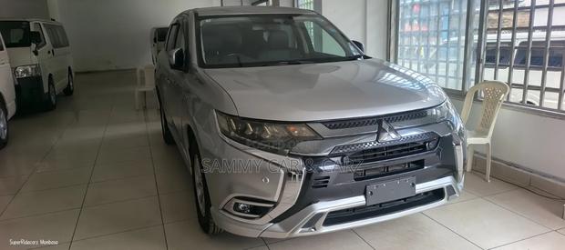 Mitsubishi Outlander 2.4 PHEV AWD 2018 Silver