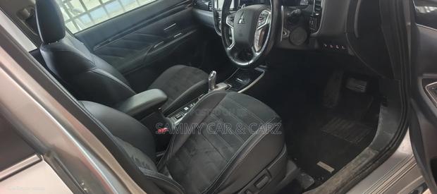 Mitsubishi Outlander 2.4 PHEV AWD 2018 Silver