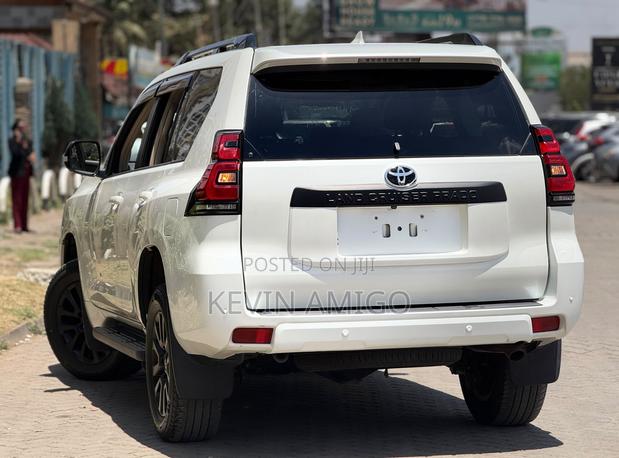 Toyota Land Cruiser Prado 2.8 2023