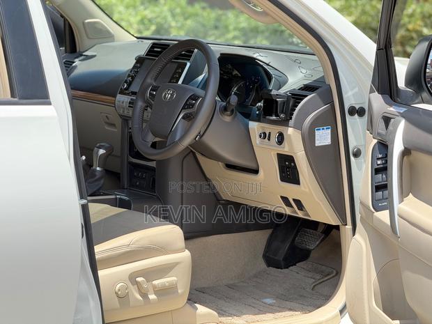 Toyota Land Cruiser Prado 2.8 2023