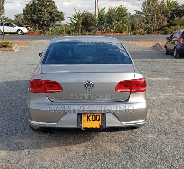 Volkswagen Passat 2013 Silver