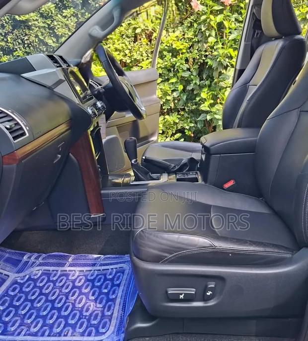 Toyota Land Cruiser Prado 2.7 2017 Black