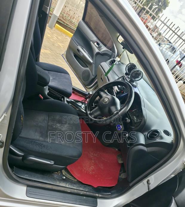 Toyota Caldina 2005 Silver