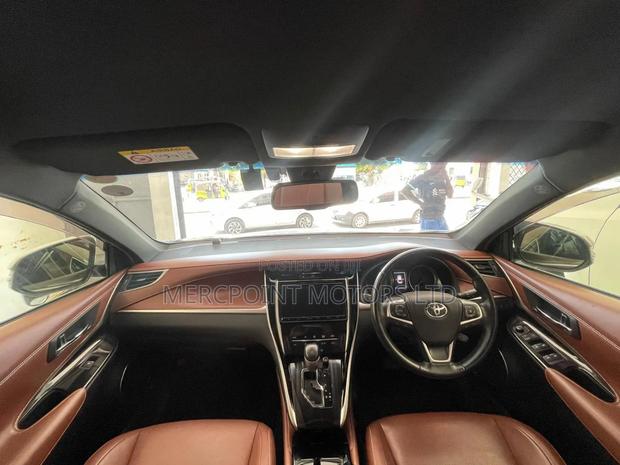 Toyota Harrier 2.0 4WD 2019 Silver