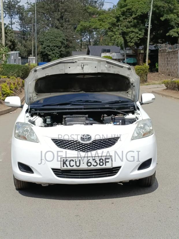 Toyota Belta 2012 Silver