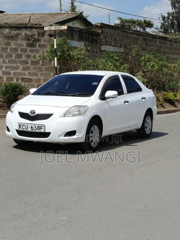 Toyota Belta 2012 Silver