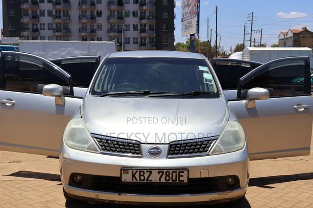 Nissan Tiida 2007 Silver