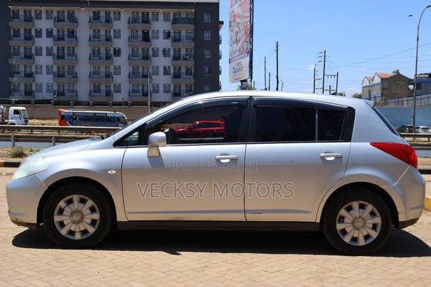 Nissan Tiida 2007 Silver