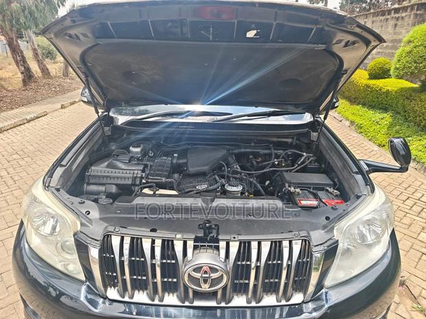 Toyota Land Cruiser Prado 2010 Black