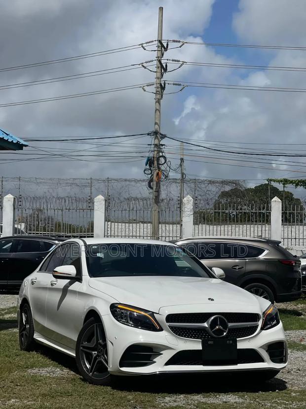 Mercedes-Benz C200 2019 Teal