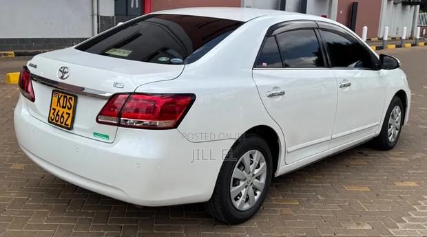 Toyota Premio 2018 White