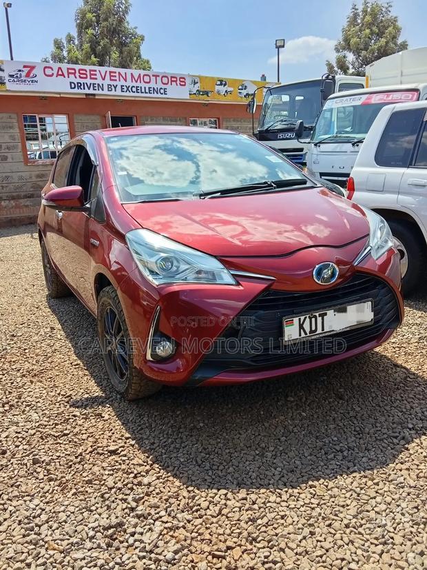 Toyota Vitz 2019 Maroon