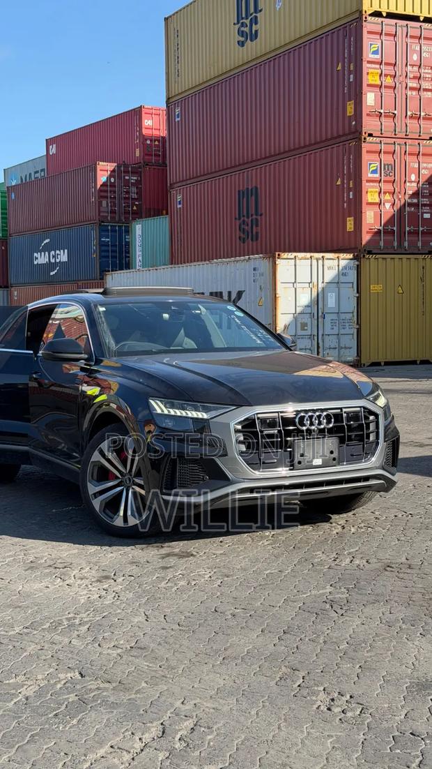 Audi Q8 2021 Black