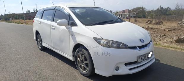 Toyota Wish 2011 White