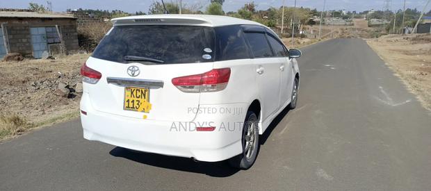Toyota Wish 2011 White