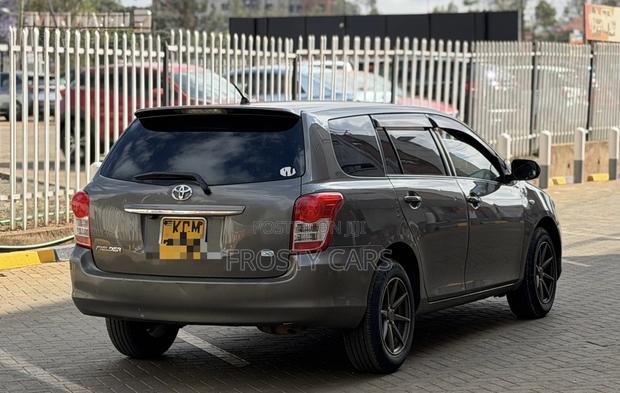 Toyota Corolla Fielder 1.5 Petrol FWD 2011 Gray
