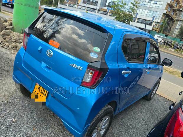 Toyota Sienta 2017 Blue