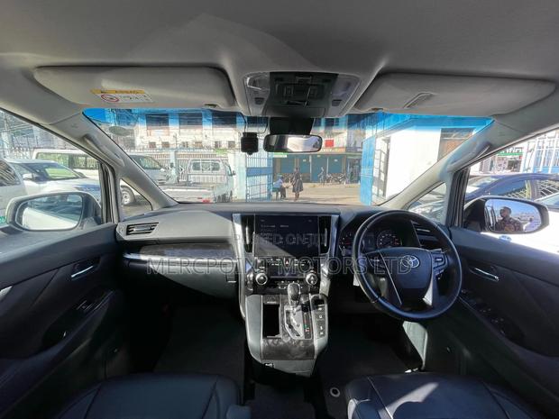 Toyota Alphard 2.5 Petrol AWD 2020 Pearl