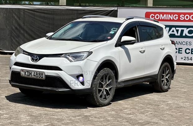 Toyota RAV4 2015 White