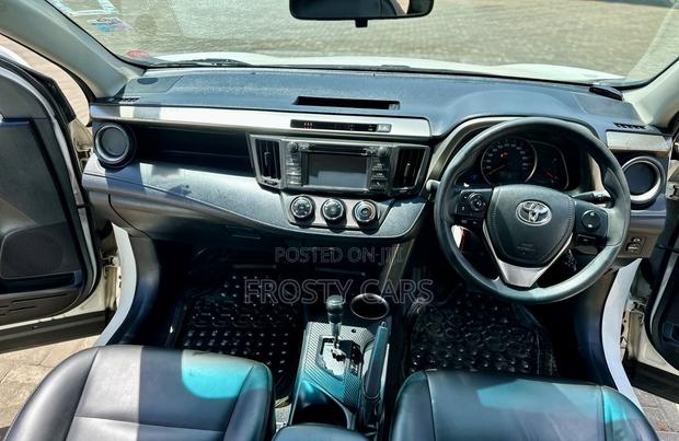 Toyota RAV4 2015 White