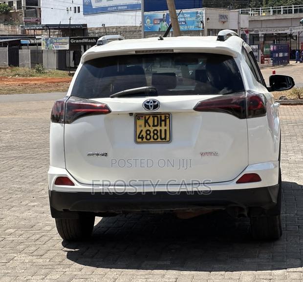 Toyota RAV4 2015 White