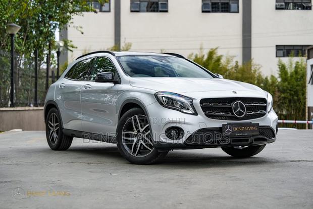 Mercedes-Benz GLA-Class 2019 Silver