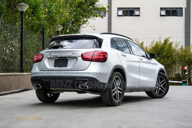 Mercedes-Benz GLA-Class 2019 Silver