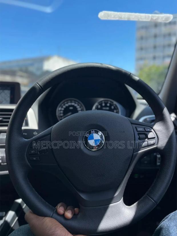 BMW 118i 2019 Off white