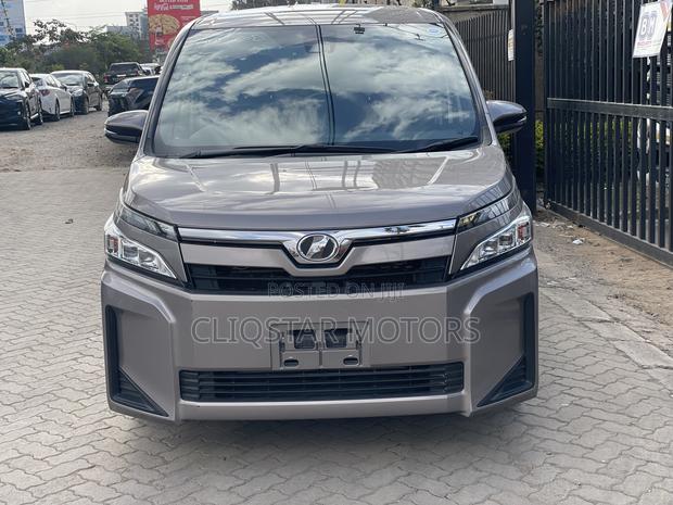Toyota Voxy ZS 2WD 8-Seater 2019 Gray