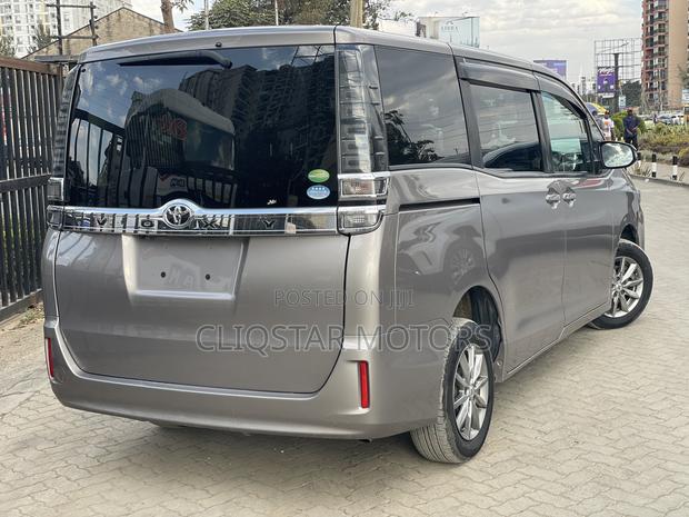 Toyota Voxy ZS 2WD 8-Seater 2019 Gray